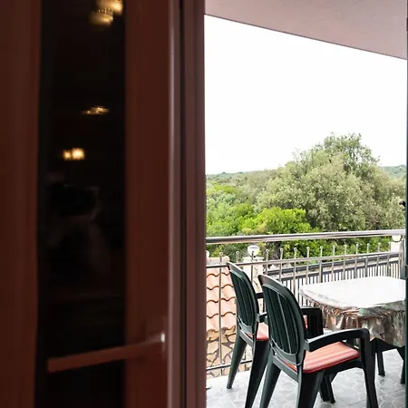Karen - One Bedroom With Balcony A2 * Vinišće