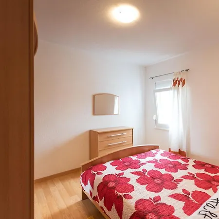 Karen - One Bedroom With Balcony A2 Vinišće